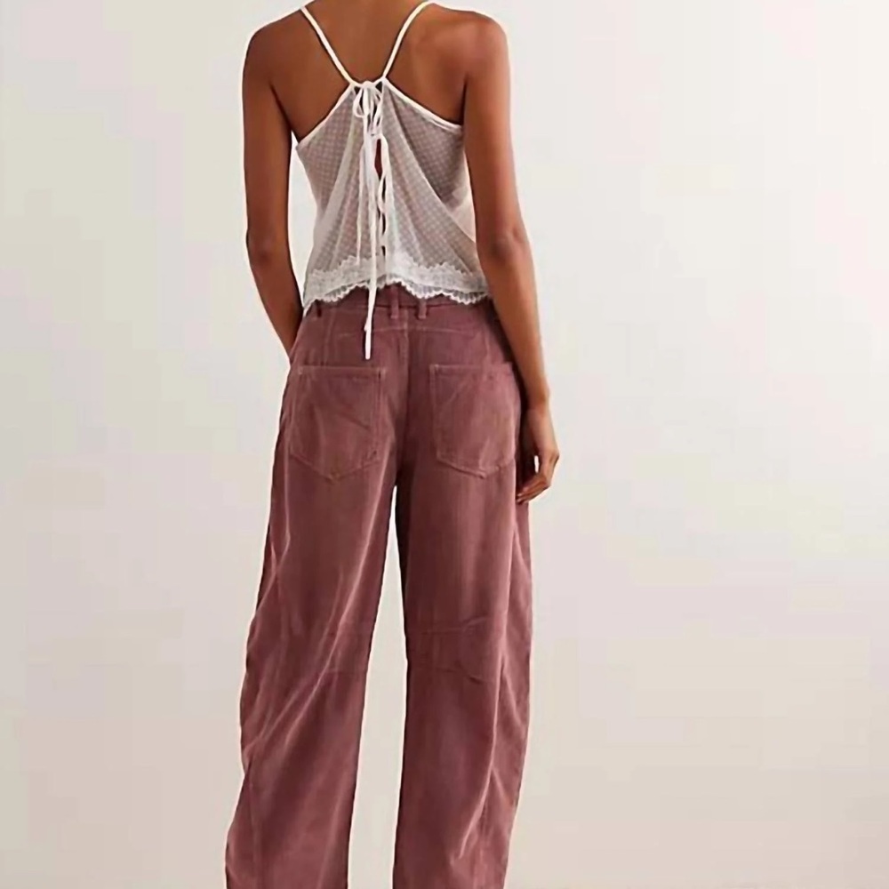 NWT Free People We The Free “Good Luck” Mid-Rise Cord Barrel Jeans Size 31 - Picture 3 of 4